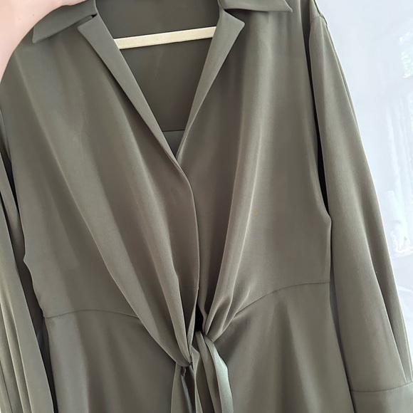 Vince maxi dress 2023 FW season - size M (8/10) - Picture 3 of 3